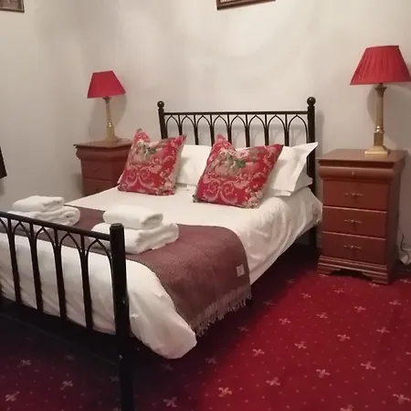 Crown 13 Daire Scarborough